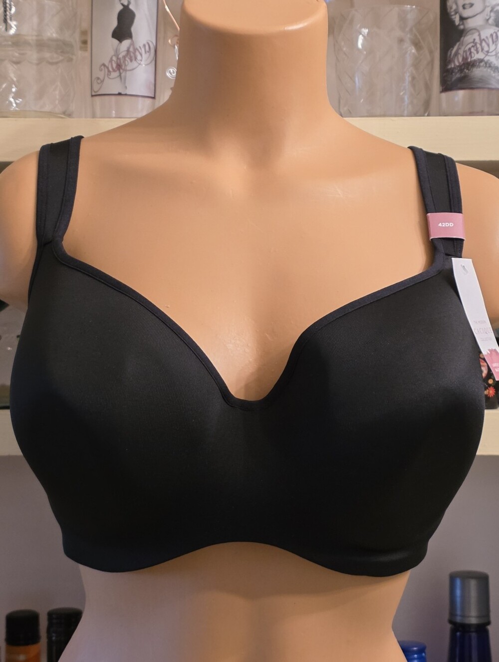 Cacique Bra 42-DD Black Lightly Lined Balconette Underwire Wide Mesh Wings NWT